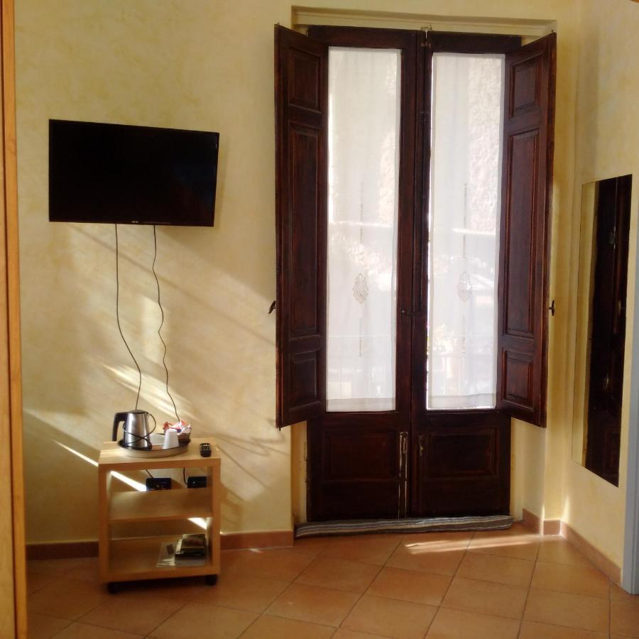 Mirabella Imbaccari B&B L'Angolo Sulla Piazza מראה חיצוני תמונה