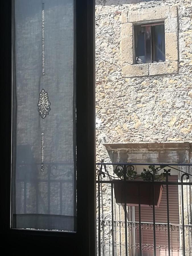 Mirabella Imbaccari B&B L'Angolo Sulla Piazza מראה חיצוני תמונה